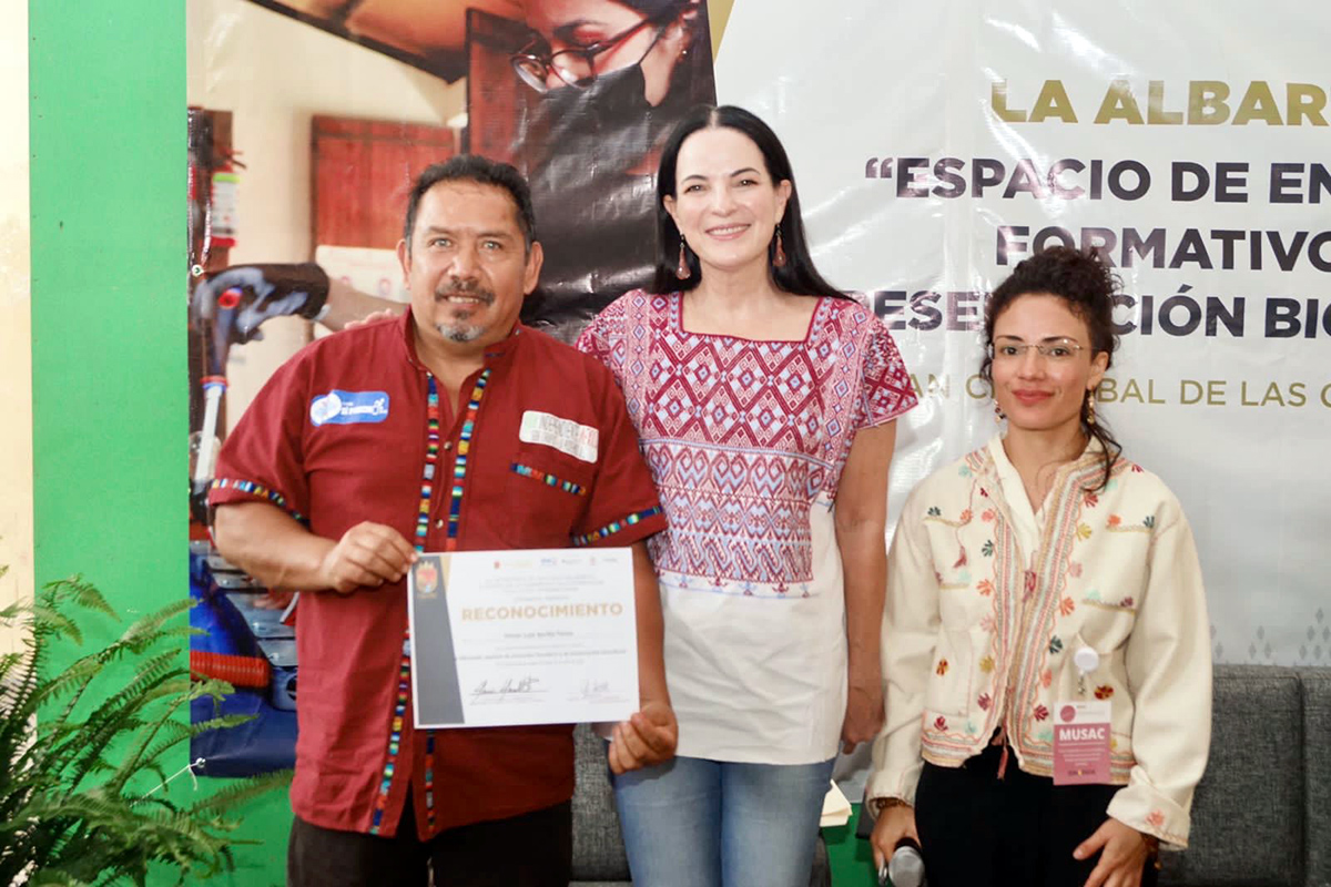 Celebra La AlbarradaSeigen su 39 aniversario en San Cristóbal